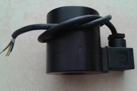 電磁線圈的電感主要起到什么作用？